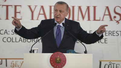 Turquia não é “um hotel” para terroristas estrangeiros - TVI