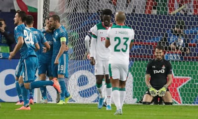 Liga Campeões: Ramsey «tira» golo a Ronaldo, Douglas apura Juventus - TVI
