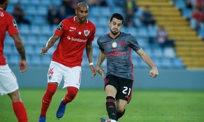 VÍDEO: Pizzi coloca o Benfica na frente nos Açores - TVI