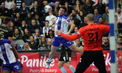 Andebol: FC Porto volta a brilhar na Champions e vence Montpellier - TVI
