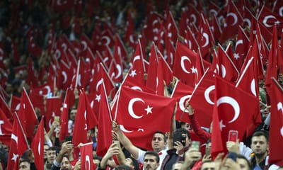 Liga turca suspensa devido à Covid-19 - TVI
