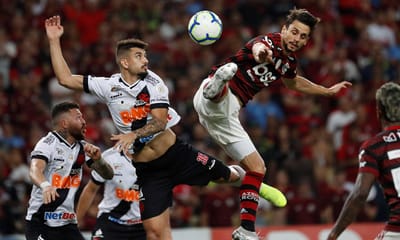 Vasco-Flamengo: o tamanco português, as ‘camisas negras’ e a ironia de Jesus - TVI