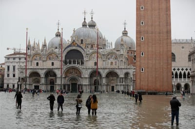 Nova maré alta em Veneza e estado de alerta em Florença e Pisa - TVI