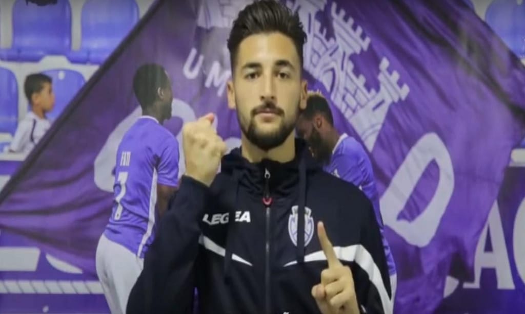 Jogadores do Feirense aprendem linguagem gestual (Youtube)