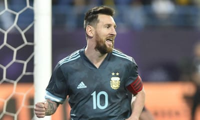 Messi doa meio milhão de euros na luta contra a Covid-19 - TVI
