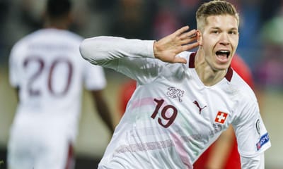 Euro 2020: Dinamarca e Suíça vencem e adiam decisões no grupo D - TVI