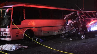 Acidente com vários autocarros faz 13 mortos e 20 feridos no México - TVI