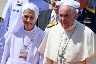 Papa Francisco inicia viagem à Asia em Banguecoque - TVI