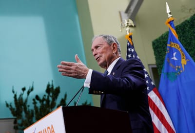 Michael Bloomberg formaliza candidatura "para derrotar Trump" - TVI