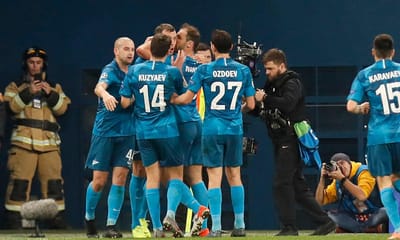 VÍDEO: Zenit ganha a dobradinha e parte a Taça nos festejos - TVI