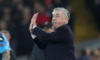 OFICIAL: Nápoles despede Ancelotti - TVI