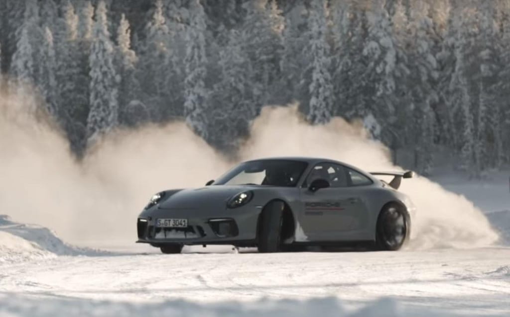 Porsche Ice Experience (reprodução YouTube)