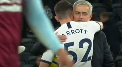 VÍDEO: gesto memorável de José Mourinho no final do jogo - TVI