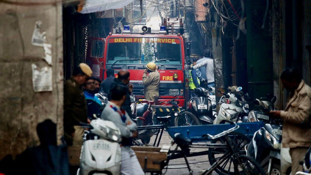 Incêndio em mercado em Nova Deli