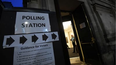 Britânicos começam a votar em eleições antecipadas cruciais para o Brexit - TVI