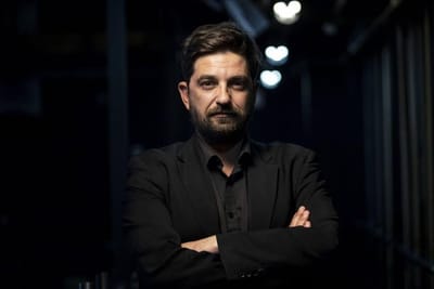 Ator e encenador Tiago Rodrigues vence Prémio Pessoa - TVI
