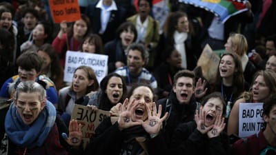 COP25: Ativistas despedem-se de cimeira que chamaram de "farsa" - TVI
