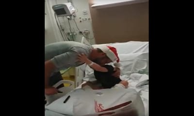 VÍDEO: Klopp emociona-se com palavras de criança hospitalizada - TVI