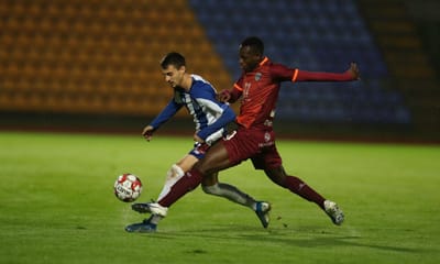 II Liga: FC Porto B, com Fábio Silva, empata com o Estoril - TVI