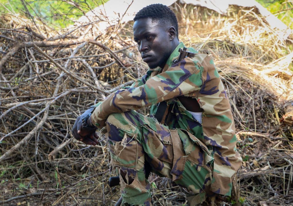 Sudão do Sul (um militar da oposição descansa)