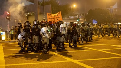 Hong Kong: manifestantes detidos em centros comerciais - TVI