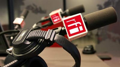 Petição junta comunidade lusófona contra cortes na rádio em português em França - TVI