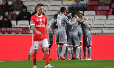 Manta Santos: «O Benfica obrigou-nos a jogar mais baixo do que queríamos» - TVI