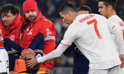 VÍDEO: Cristiano Ronaldo confortou o lesionado Zaniolo - TVI
