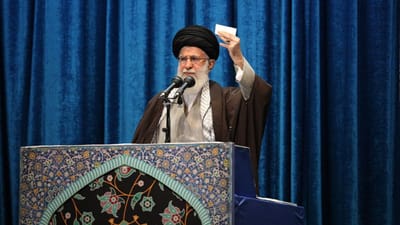 Khamenei: caricaturas da Charlie Hebdo são “pecado imperdoável” - TVI