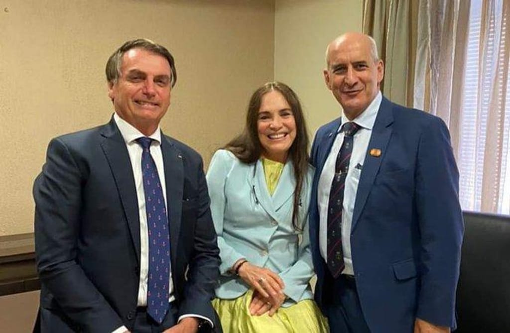 Bolsonaro convida Regina Duarte para ocupar cargo no Governo