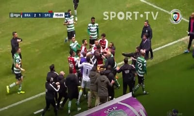 VÍDEO: Mathieu agrediu Esgaio e originou batalha em campo - TVI