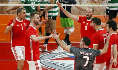 Voleibol: Benfica vence dérbi com o Sporting na Luz - TVI