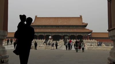 China pede a estudantes nos EUA que evitem serem enganados para espiarem Pequim - TVI