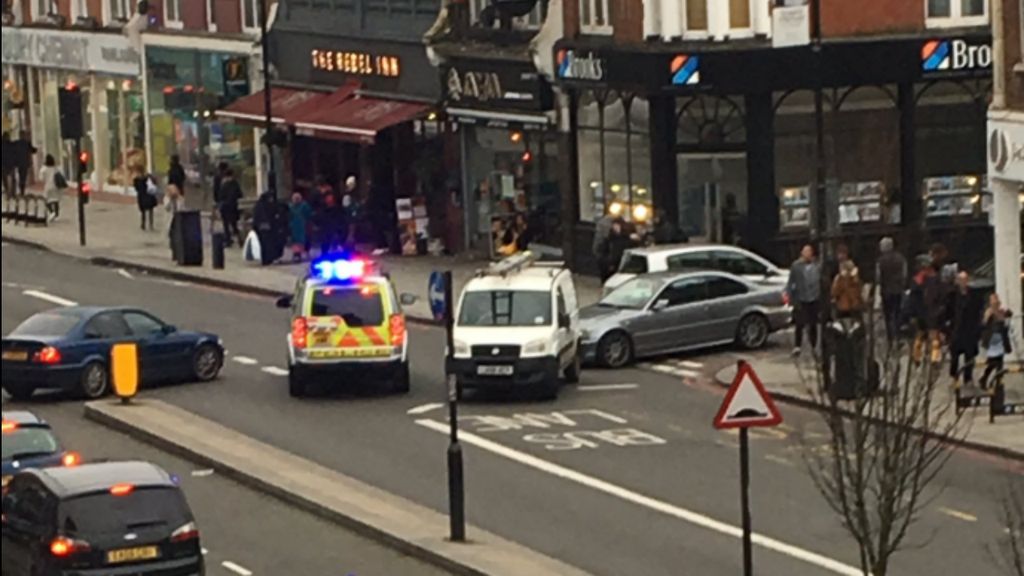 Supeito de ataque terrorista em Londres abatido pela polícia