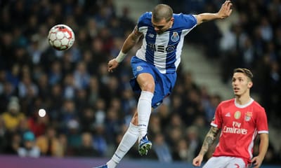 FC Porto: Pepe em tratamento no arranque da «operação Taça» - TVI