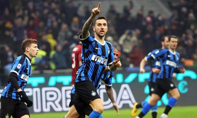 VÍDEO: Inter vence Milan, de Ibra e Leão, e iguala Juventus - TVI