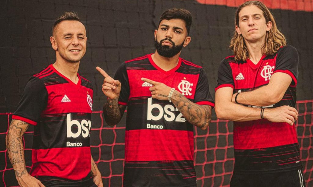 FOTOS: o novo «manto» do Flamengo