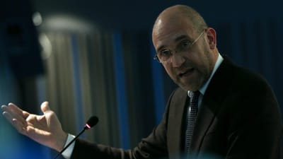 Novo Banco: Passos Coelho remete para Costa questão do custo para os contribuintes - TVI