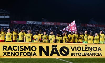 Liga: Desp. Aves-V. Guimarães abriu campanha contra o racismo - TVI