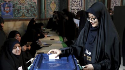 Conservadores e ultraconservadores saem vencedores das legislativas no Irão - TVI