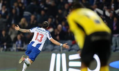 FC Porto: adeptos escolhem golo de Telles como o melhor da época - TVI