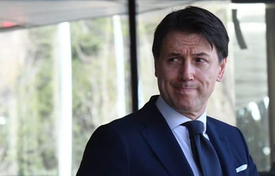 Primeiro-ministro italiano recebe voto de confiança dos deputados - TVI