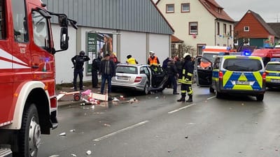 Carro avança sobre populares na Alemanha e faz 52 feridos - TVI