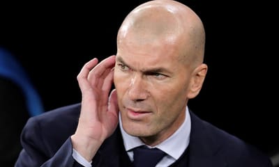 Leonardo desmente familiar do dono do PSG: «Não há contactos por Zidane» - TVI