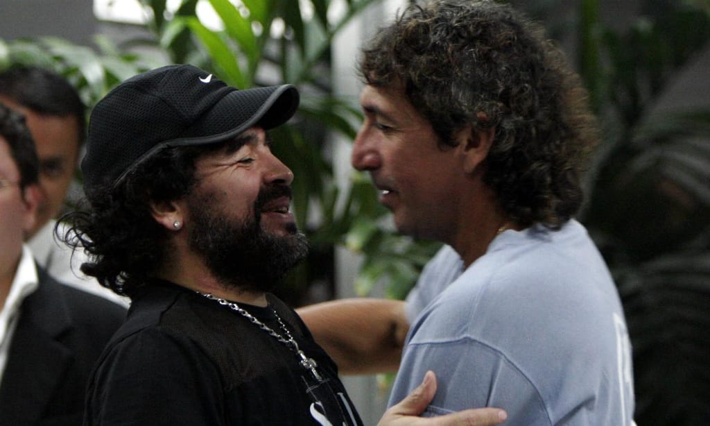 Maradona e «Mágico» González