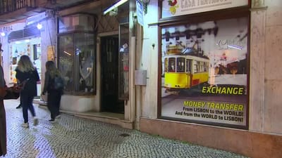 Notícia TVI: dupla assalta casa de câmbio em Lisboa e foge com 700 mil euros - TVI