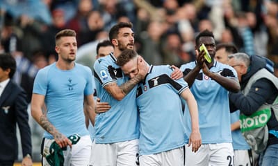 VÍDEO: defesa da Lazio suspenso quatro jogos por mordidela em adversário - TVI