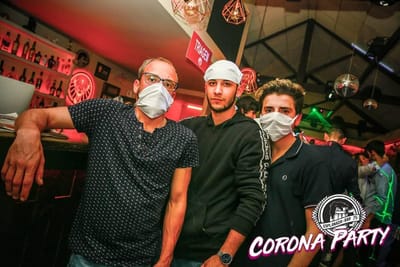 Bar que fez festa sobre o vírus manda "recado" a hospital da Feira - TVI