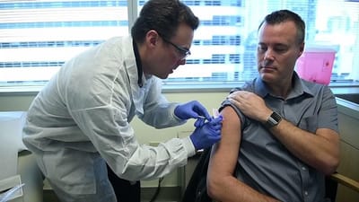 Covid-19: pandemia vai durar entre 12 e 18 meses, avisa médico de Harvard - TVI