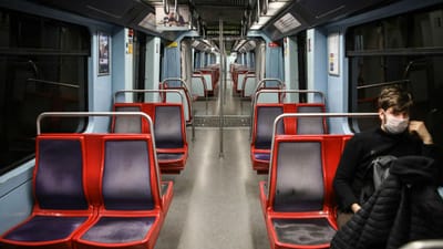 Covid-19: Metro de Lisboa deixa de exigir validação de bilhetes e passes - TVI